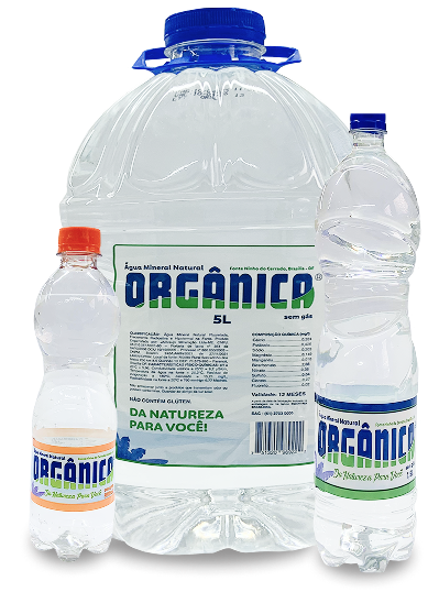 Galões de água orgânica de 5 litros e 2 garrafas uma com água normal e outra de água com gás.